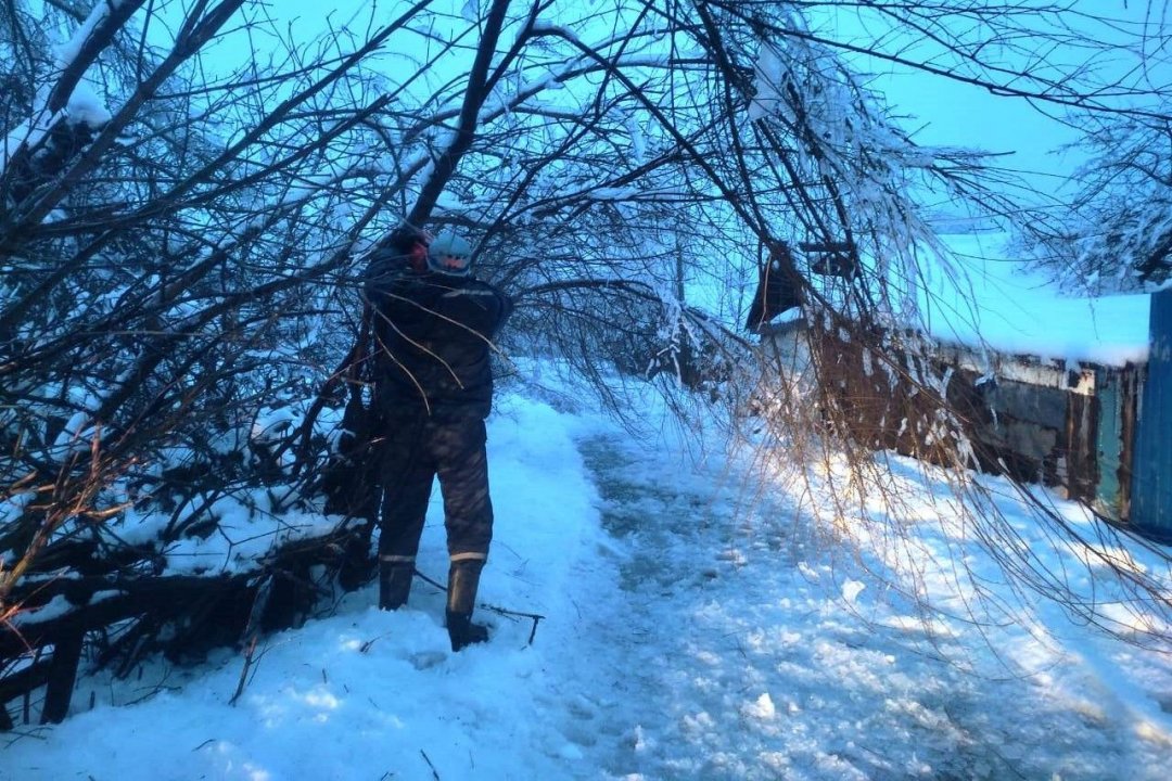 За прошедшие сутки операторы-112 приняли более 35 тысяч звонков от жителей региона