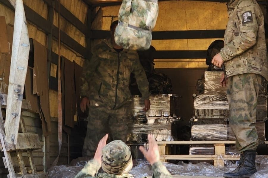 Донским военнослужащим передали генераторы, печи-буржуйки и теплые вещи